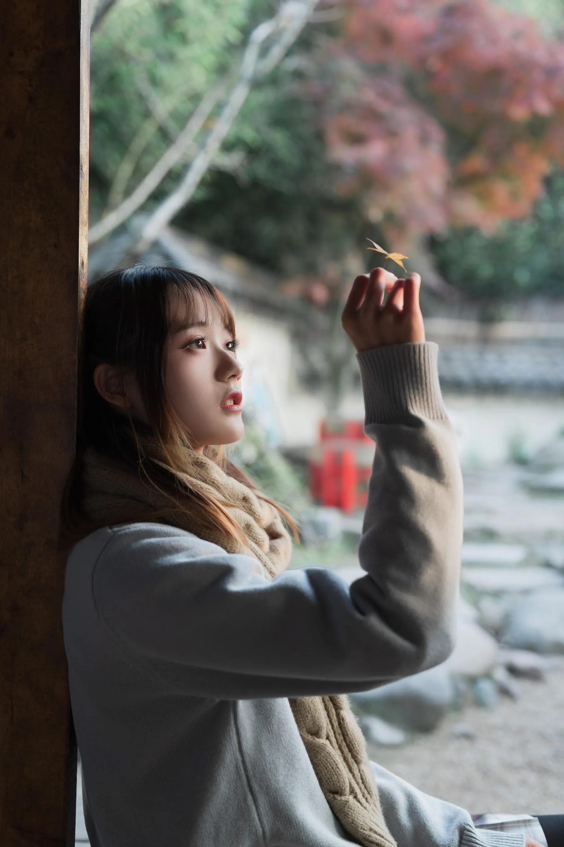 [艺图语] 2022.06.21 秋天的裙摆 兔子Zzz不吃胡萝卜 [43P]插图1